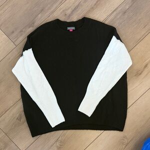 Vince Camuto Black and Cream Crewneck Sweater